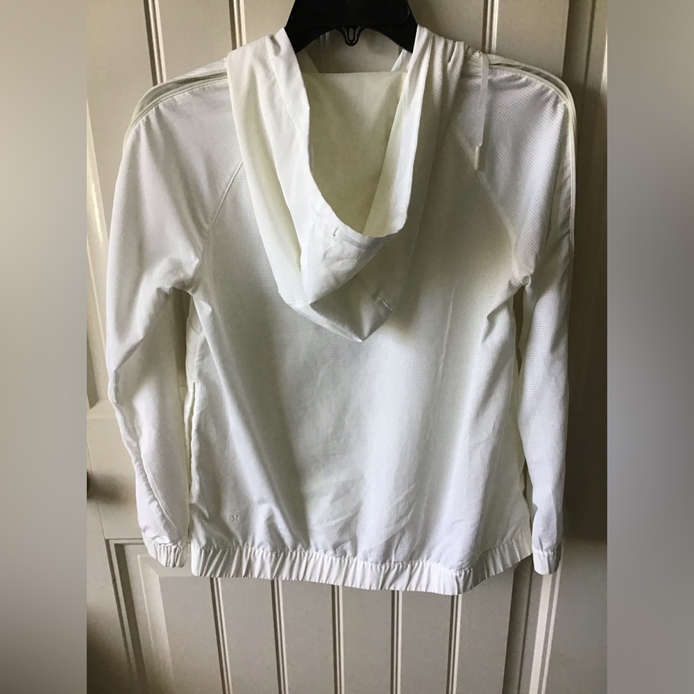 🌼Lululemon White Pack Light Pullover size 4
White - Picture 5 of 14